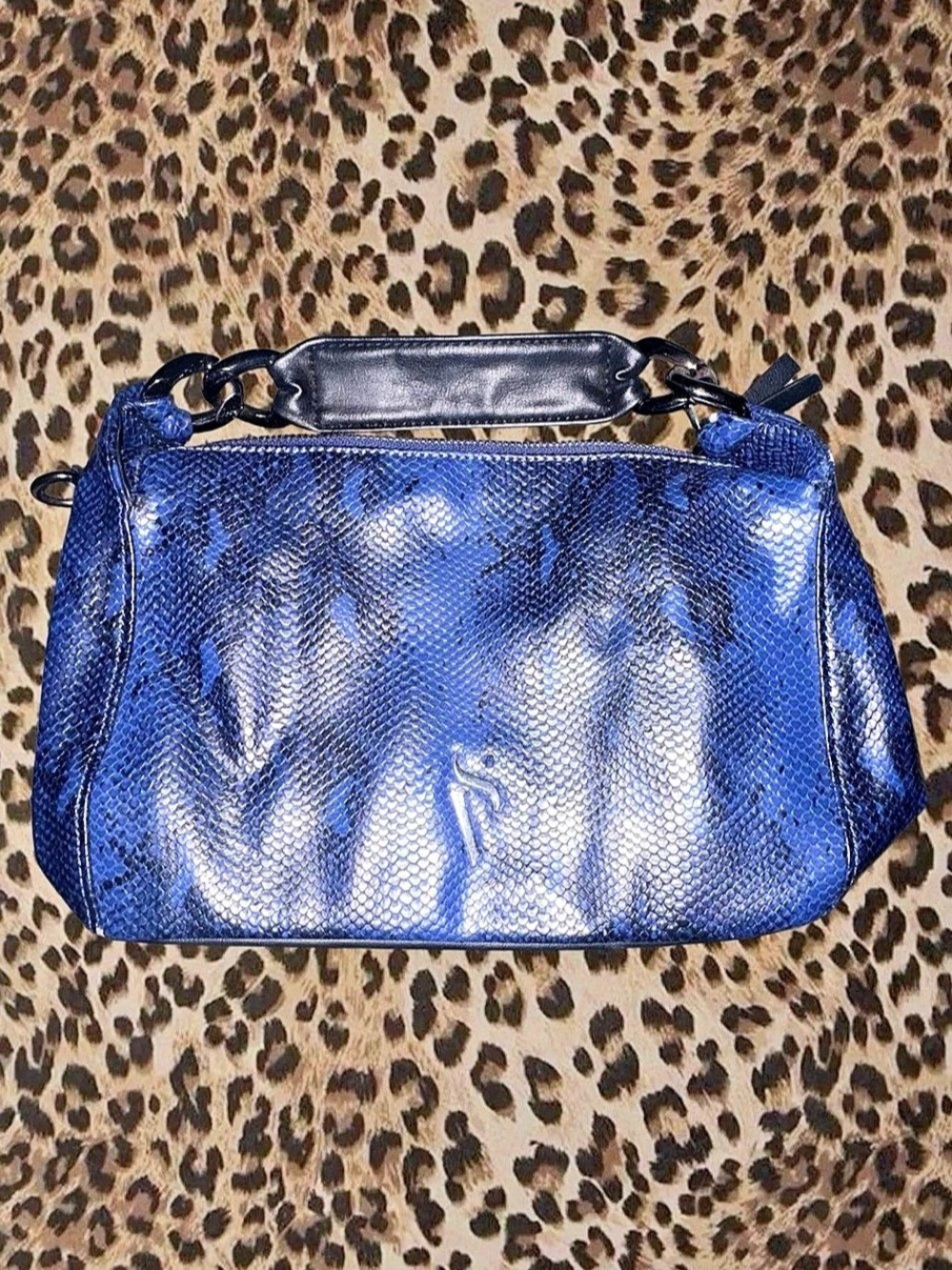 Vera Vera Wang Blue snake skin pattern Shoulder Bag